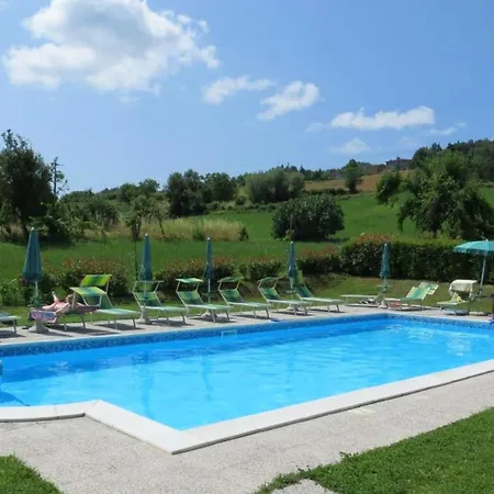 Charming House In Caprese Michelangelo With Shared Pool *